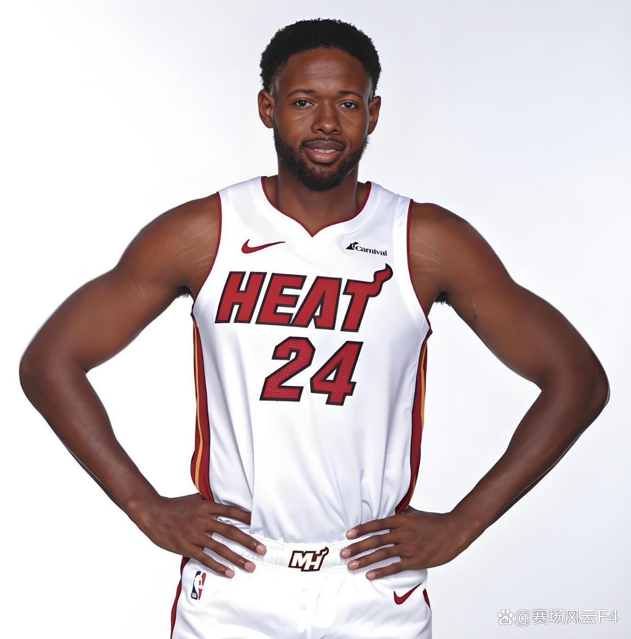 包含赛前波士顿凯尔特人调整名单以备NBA常规赛，复出首秀环节打磨，目标明确，团队化学反应显著的词条